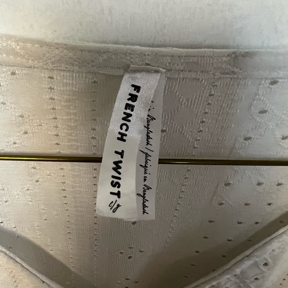 White bohemian top - Picture 3 of 3